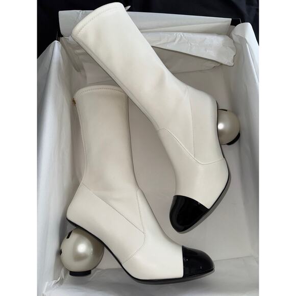 Chanel 25K White Black Pearl Ball Heel CC Logo Stretch Leather Midcalf Boot 40 - Picture 2 of 16